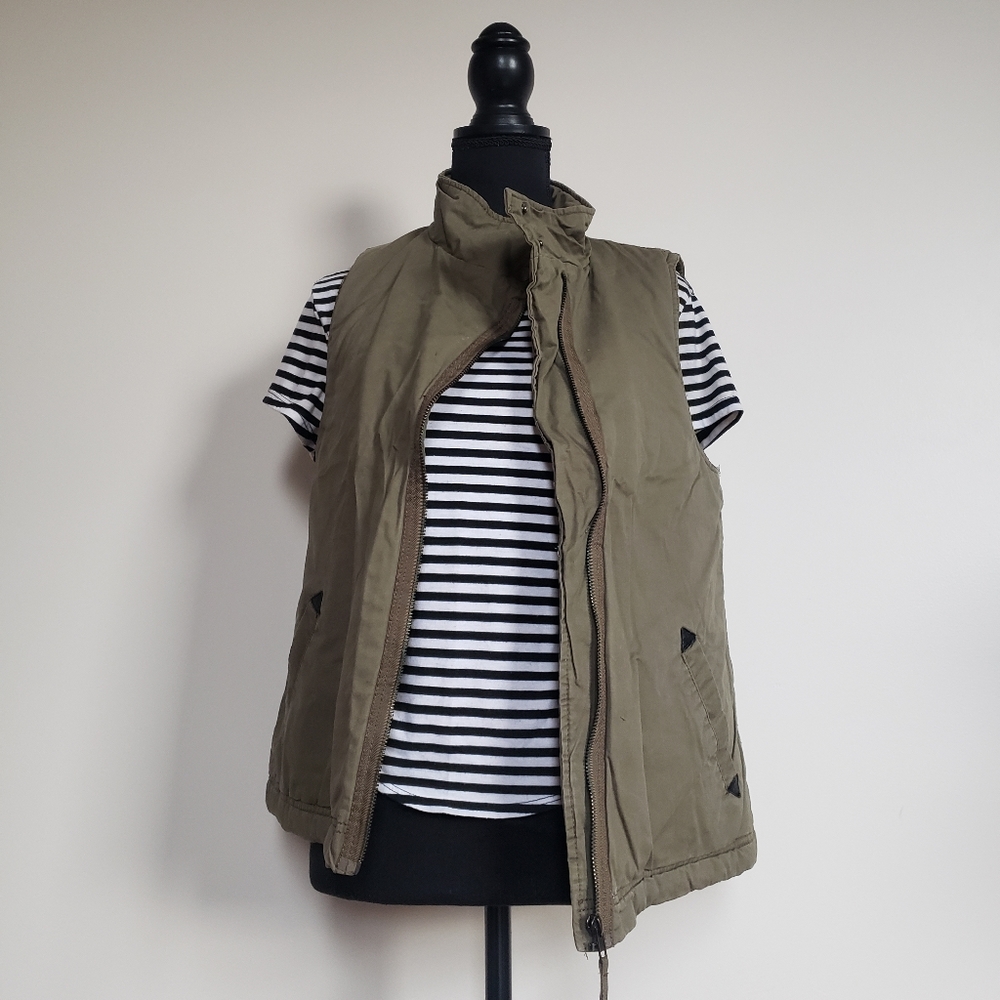 Sleeveless Jacket